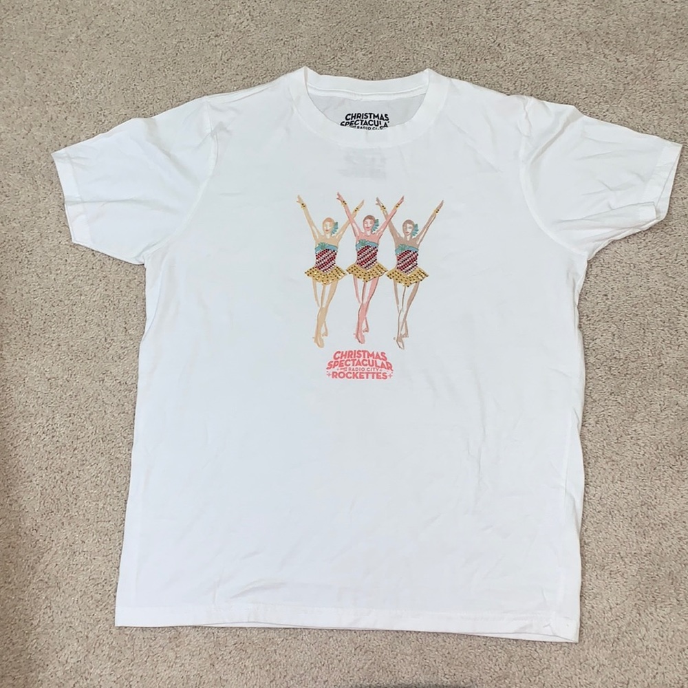 NWOT Christmas Spectacular Radio City Rockettes shirt